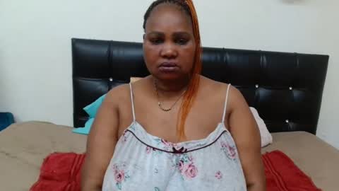 Snapshot of thicksexymellons chatting on May 2026 12:33:02 PM Pat online show from May 2026 12:33:02 PM