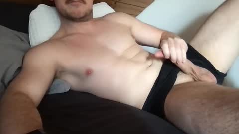 thierrinho8148 online show from March 2026 11:28:02 AM