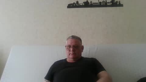 Thierrysymp online show from April 2026 04:01:01 PM