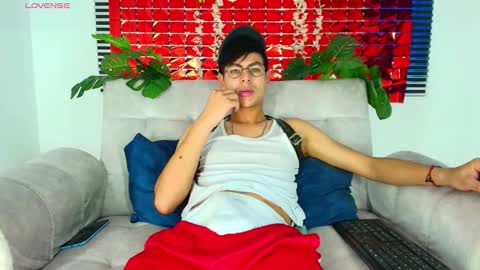 Thiago Saenzz online show from February 2026 05:30:01 PM