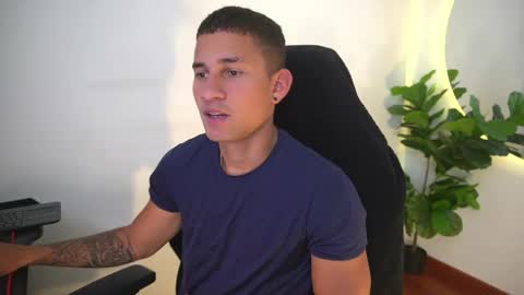 thin_tommy11 online show from February 2026 08:01:01 PM