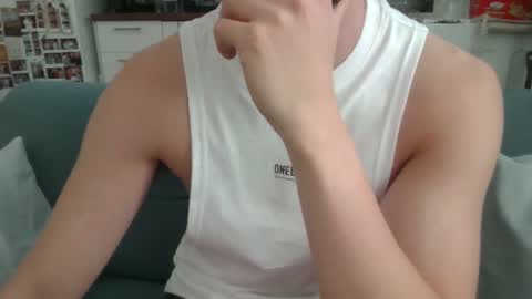 Snapshot of thinboy2 chatting on October 2025 12:58:01 PM Thinboy2 online show from October 2025 12:58:01 PM