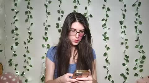 Snapshot of thistlefernsby chatting on July 2026 02:14:01 AM thistlefernsby online show from July 2026 02:14:01 AM