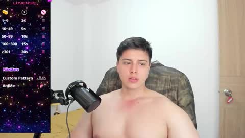 Snapshot of thom_ohtani chatting on September 2025 08:03:01 PM thom_ohtani online show from September 2025 08:03:01 PM