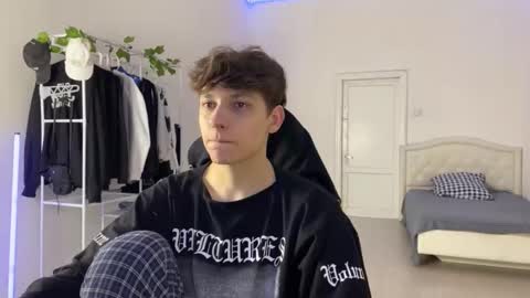 Snapshot of thomas617826 chatting on October 2025 08:26:01 PM Thomas Hill online show from October 2025 08:26:01 PM