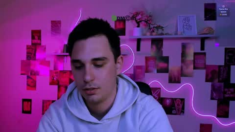 thomas_crow online show from April 2026 01:42:02 AM