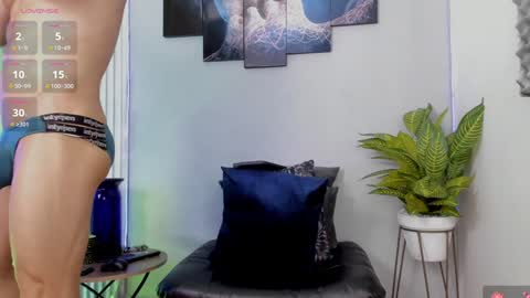 Snapshot of thomas_eliotts chatting on February 2025 07:46:01 PM Thomas Eliott independent model online show from February 2025 07:46:01 PM