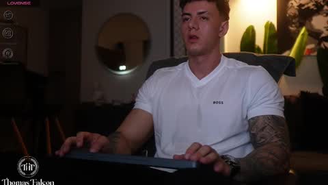 Thomas Falcon online show from February 2025 03:56:01 AM