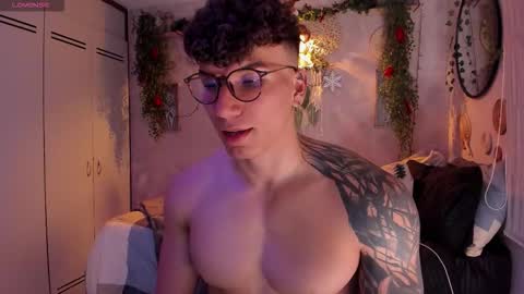 Thomas Grey online show from December 2025 12:41:01 AM