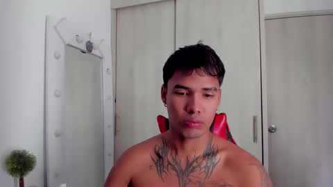 Snapshot of thomas_latin_boy chatting on February 2026 07:07:01 PM Thomas online show from February 2026 07:07:01 PM