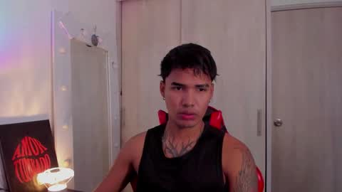 Snapshot of thomas_latin_boy chatting on February 2026 06:44:02 PM Thomas online show from February 2026 06:44:02 PM
