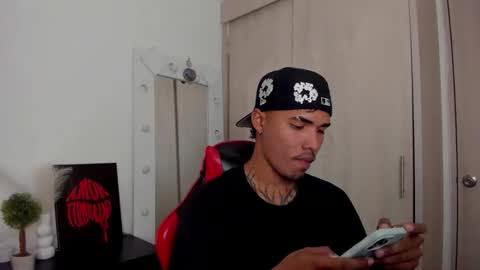 Snapshot of thomas_latin_boy chatting on May 2026 05:16:02 AM Thomas online show from May 2026 05:16:02 AM