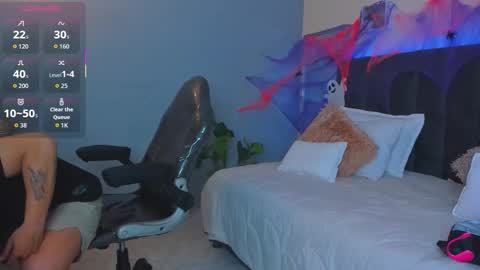 Thomas online show from October 2025 12:34:02 PM