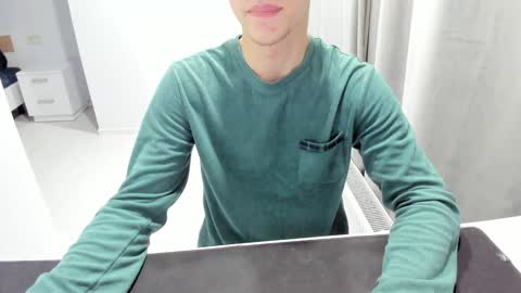 Snapshot of thomas_shelbivip chatting on January 2025 09:46:02 PM Tomas online show from January 2025 09:46:02 PM