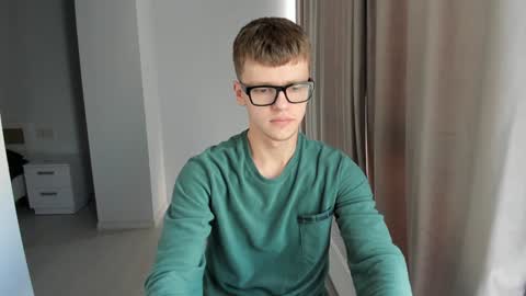 Snapshot of thomas_shelbivip chatting on January 2025 11:28:02 AM Tomas online show from January 2025 11:28:02 AM