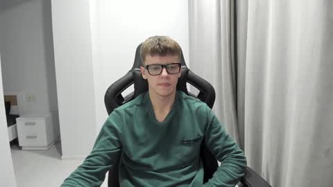 Snapshot of thomas_shelbivip chatting on January 2025 07:21:01 PM Tomas online show from January 2025 07:21:01 PM