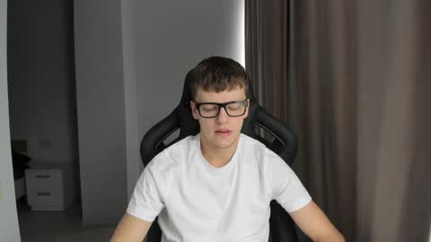 Snapshot of thomas_shelbivip chatting on January 2025 11:58:02 AM Tomas online show from January 2025 11:58:02 AM