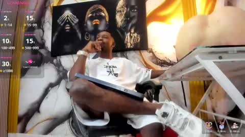 Thomas online show from November 2025 03:30:01 AM