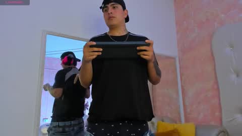 Thomas and Faon  online show from March 2026 04:07:02 AM