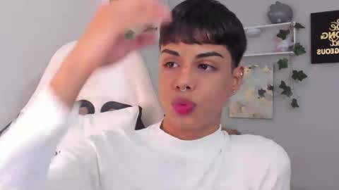 Thomas online show from November 2025 06:40:02 AM