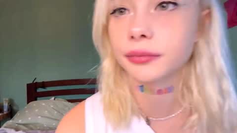 Luna online show from October 2025 01:56:01 PM