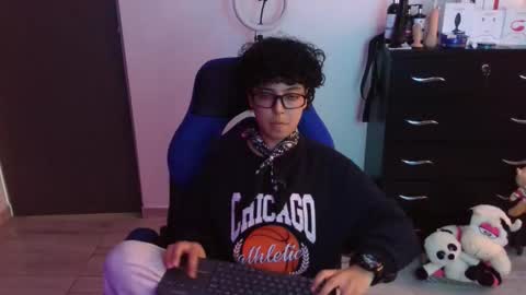 Snapshot of thomascooper_cams chatting on February 2026 07:28:02 PM VALERIA online show from February 2026 07:28:02 PM