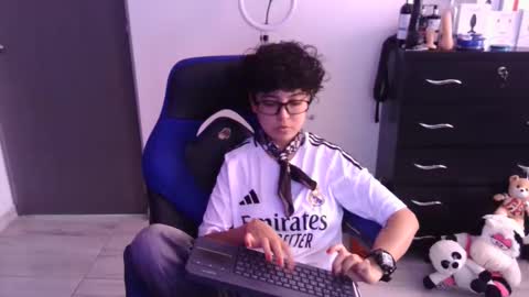 Snapshot of thomascooper_cams chatting on February 2026 06:58:02 PM VALERIA online show from February 2026 06:58:02 PM