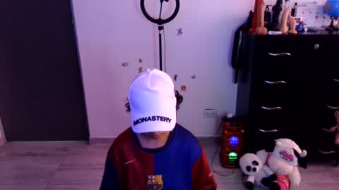 Snapshot of thomascooper_cams chatting on July 2026 08:44:02 PM VALERIA online show from July 2026 08:44:02 PM