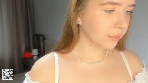 Snapshot of thomasenacasaliggi chatting on September 2025 04:23:02 AM Annie online show from September 2025 04:23:02 AM