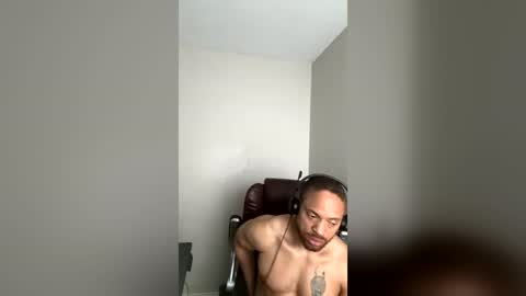 Snapshot of thomasgwhitecft chatting on July 2026 03:36:02 PM FatherTime online show from July 2026 03:36:02 PM