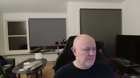 thomash32 online show from January 2026 06:53:01 PM