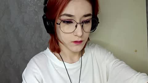 Lina online show from December 2025 12:10:01 PM