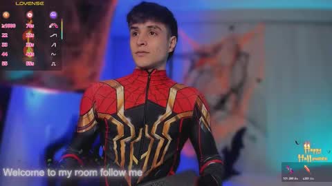 Thom Klein online show from November 2025 07:38:01 PM