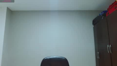 thompson ari online show from December 2025 05:24:01 AM