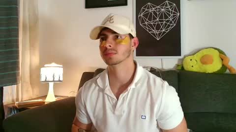 thomylov online show from February 2026 12:53:02 PM