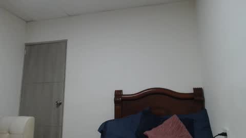 thonyy online show from November 2025 12:57:02 AM