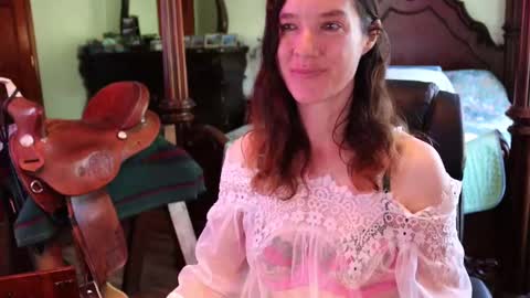 ThornburyRose online show from September 2025 01:48:02 PM