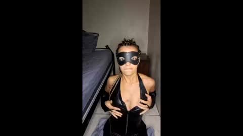 throat supreme online show from January 2026 10:20:01 AM