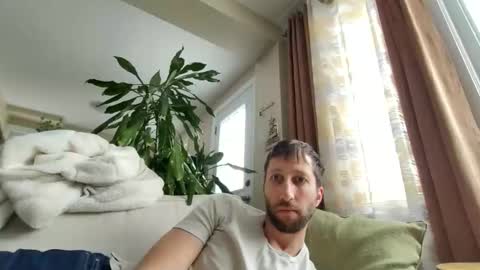 throwawayafteruse20202 online show from December 2025 08:05:01 PM