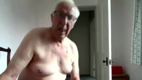 Snapshot of thruster99 chatting on June 2026 03:15:02 PM thruster99 online show from June 2026 03:15:02 PM
