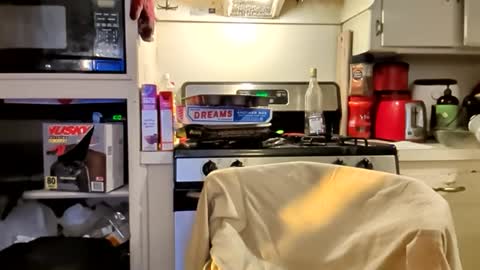 thunder8u42 online show from October 2025 04:43:02 AM