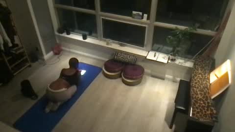 tia_fox online show from October 2025 08:14:02 AM