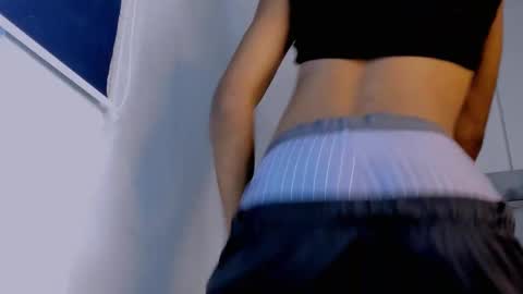 Snapshot of tiago_xxx_ chatting on October 2025 10:54:02 PM tiago_xxx_ online show from October 2025 10:54:02 PM