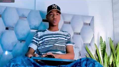 Snapshot of tiago_xxx_ chatting on October 2025 02:46:02 AM tiago_xxx_ online show from October 2025 02:46:02 AM