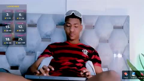 Snapshot of tiago_xxx_ chatting on November 2025 08:53:02 PM tiago_xxx_ online show from November 2025 08:53:02 PM