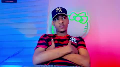 Snapshot of tiago_xxx_ chatting on November 2025 11:47:01 PM tiago_xxx_ online show from November 2025 11:47:01 PM