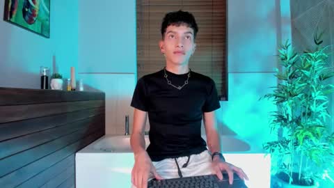 Tiam Muller online show from October 2025 04:09:01 AM