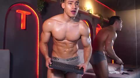 Snapshot of tian_brooks chatting on May 2026 04:54:01 AM Tian Brooks online show from May 2026 04:54:01 AM