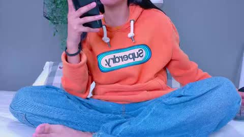 Snapshot of tiana_cinnamon chatting on September 2025 07:49:01 PM TIANA online show from September 2025 07:49:01 PM