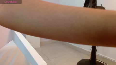 Snapshot of tianaglow4 chatting on February 2025 06:13:02 PM tianaglow4 online show from February 2025 06:13:02 PM